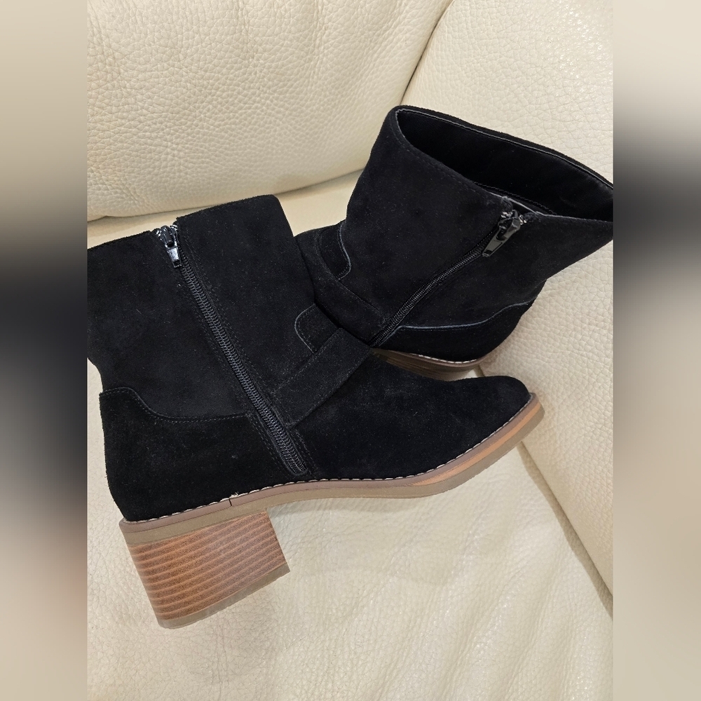 KENSIE Black Ankle Boots Buckle Zipper Suede Leather Size 8.5 - Picture 4 of 6